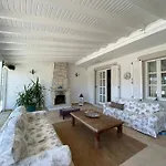Alacati Roka Tas Butik Çeşme