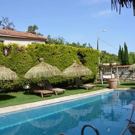 Alacati Roka Tas Butik Cesme