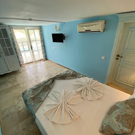 Hotel Alacati Roka Tas Butik *