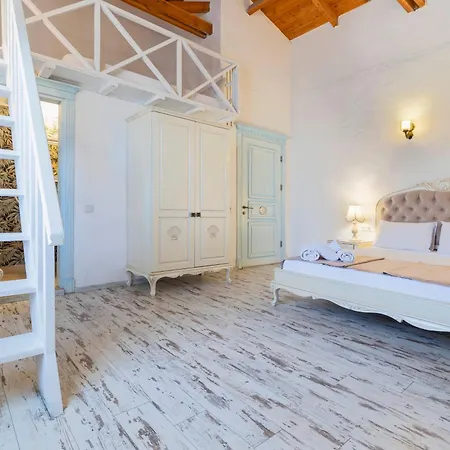 Alacati Roka Tas Butik