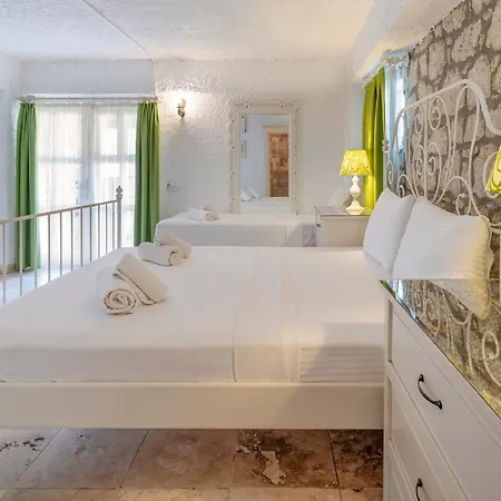 Alacati Roka Tas Butik Hotell *
