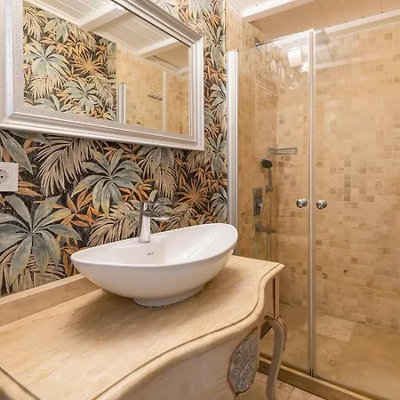 Alacati Roka Tas Butik Hotell Çeşme