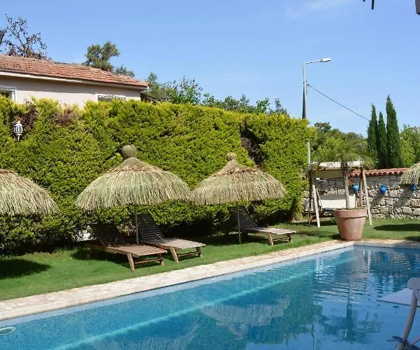 Alacati Roka Tas Butik Çeşme