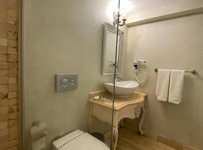 Alacati Roka Tas Butik * Çeşme