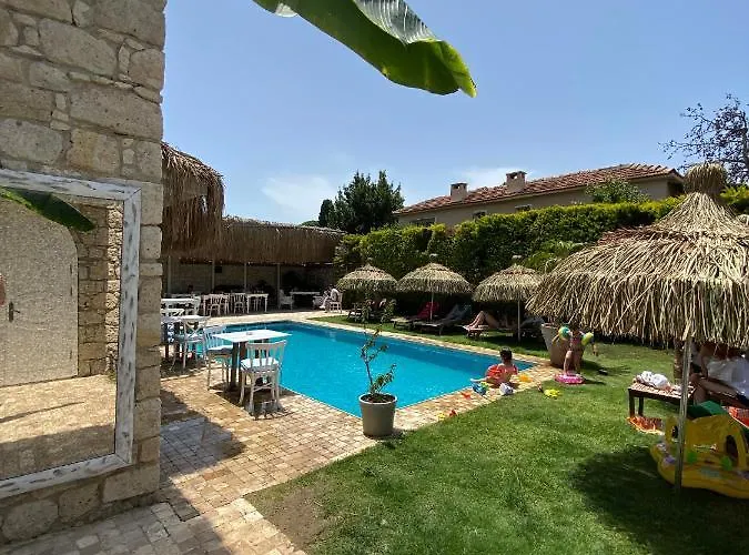 Alaçati Roka Taş Butık Hotel Çeşme