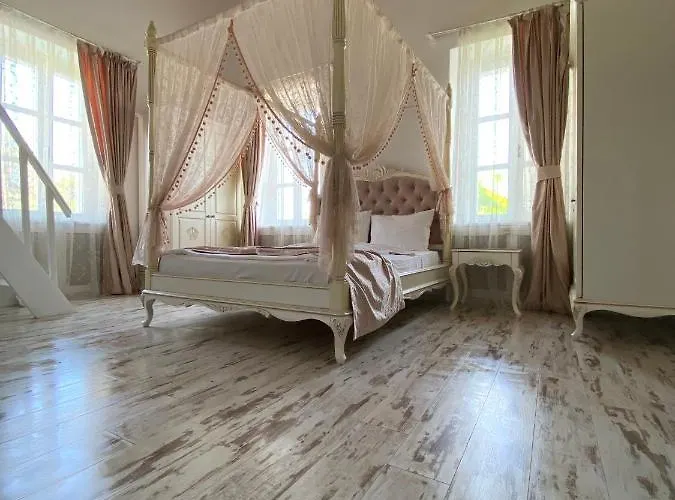 Alaçati Roka Taş Butık * Çeşme